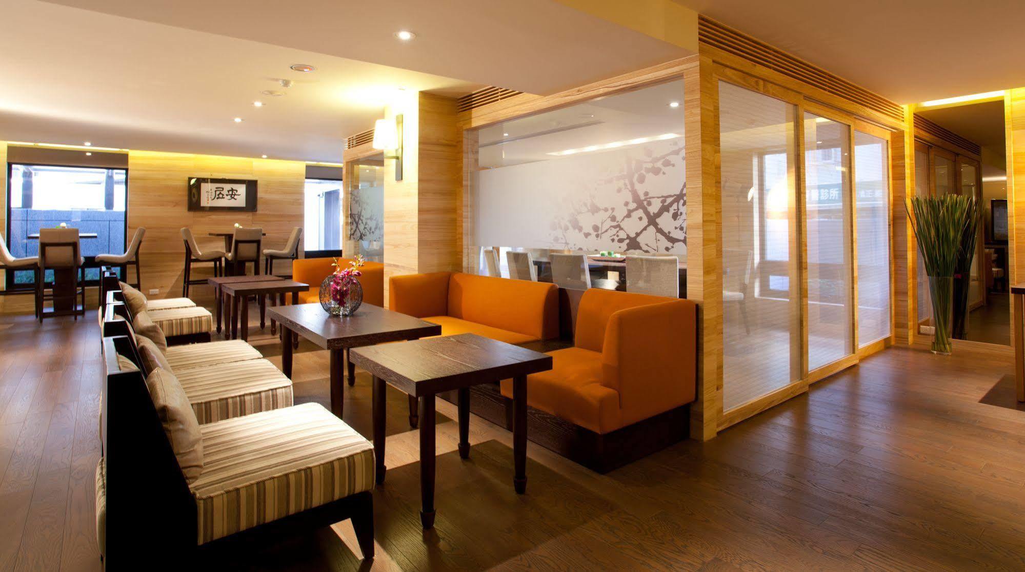 The Corner House Hotel Taipei Exterior photo