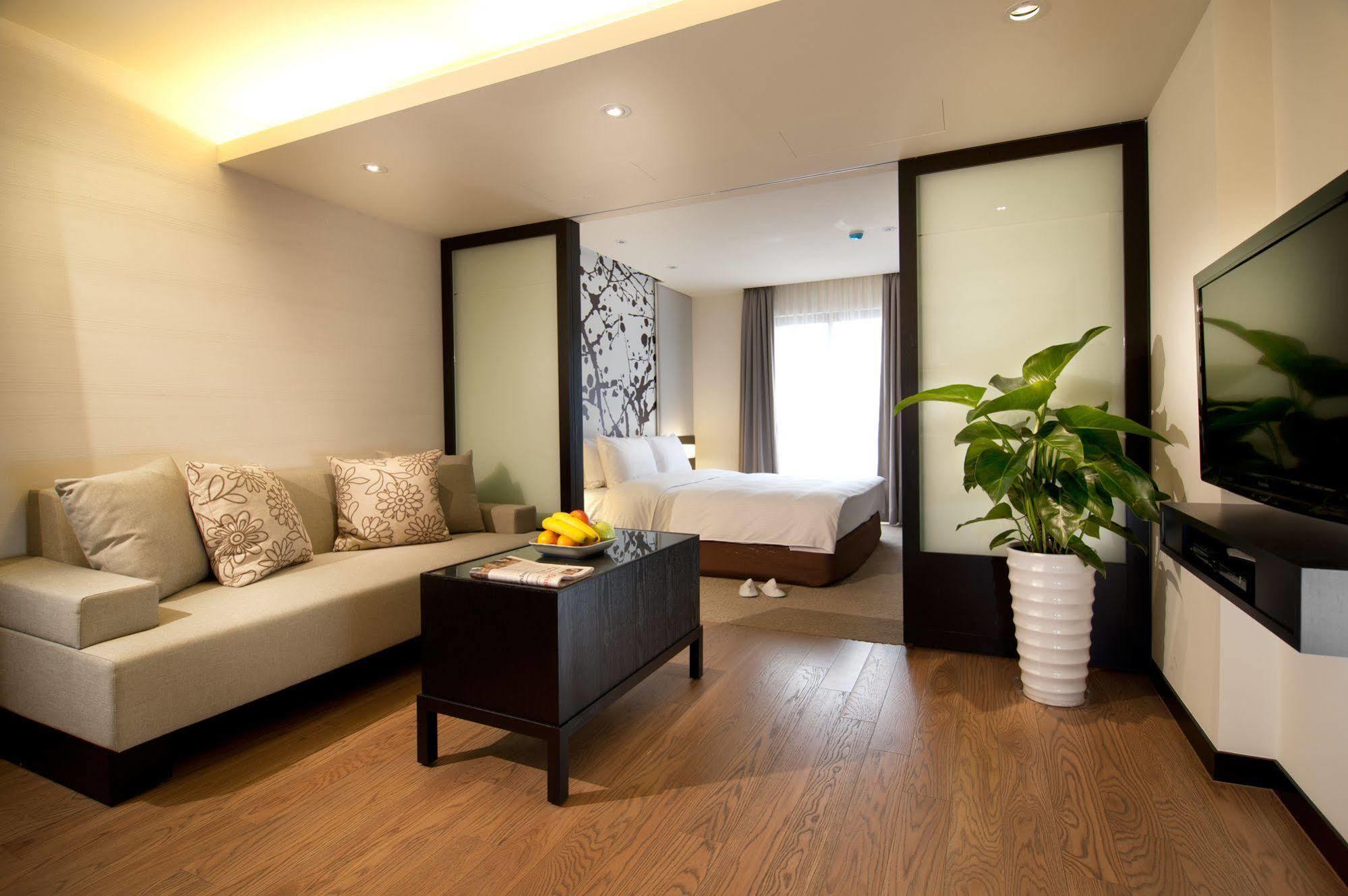 The Corner House Hotel Taipei Exterior photo
