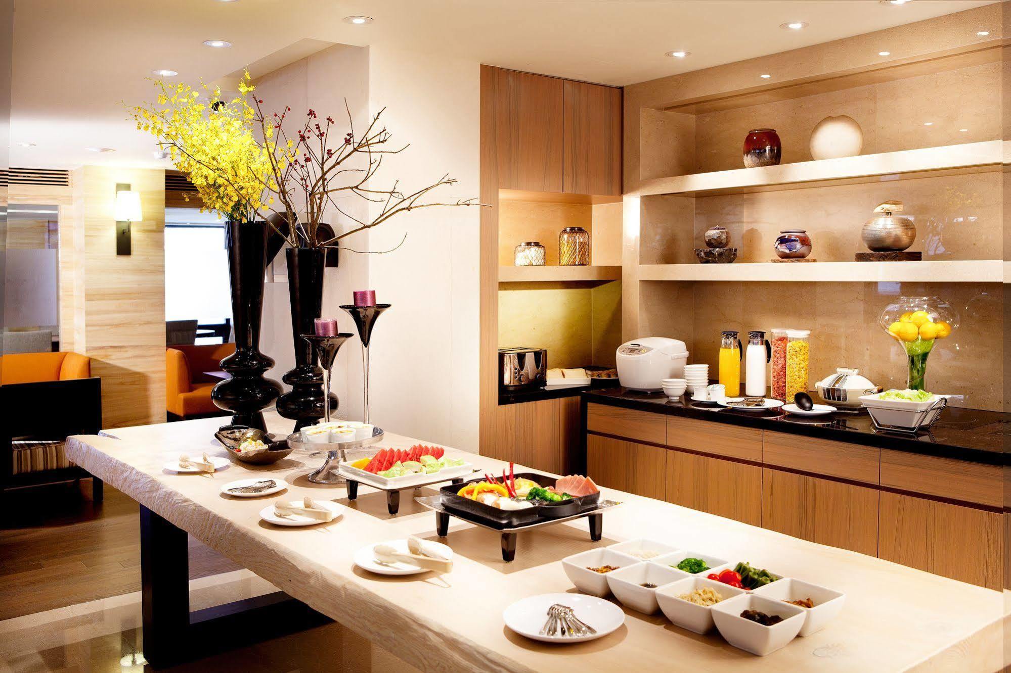The Corner House Hotel Taipei Exterior photo